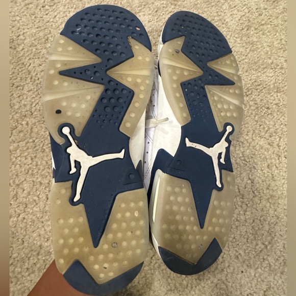 Nike Air Jordan 6 Retro Shoes in White/Midnight Navy - Picture 9 of 10